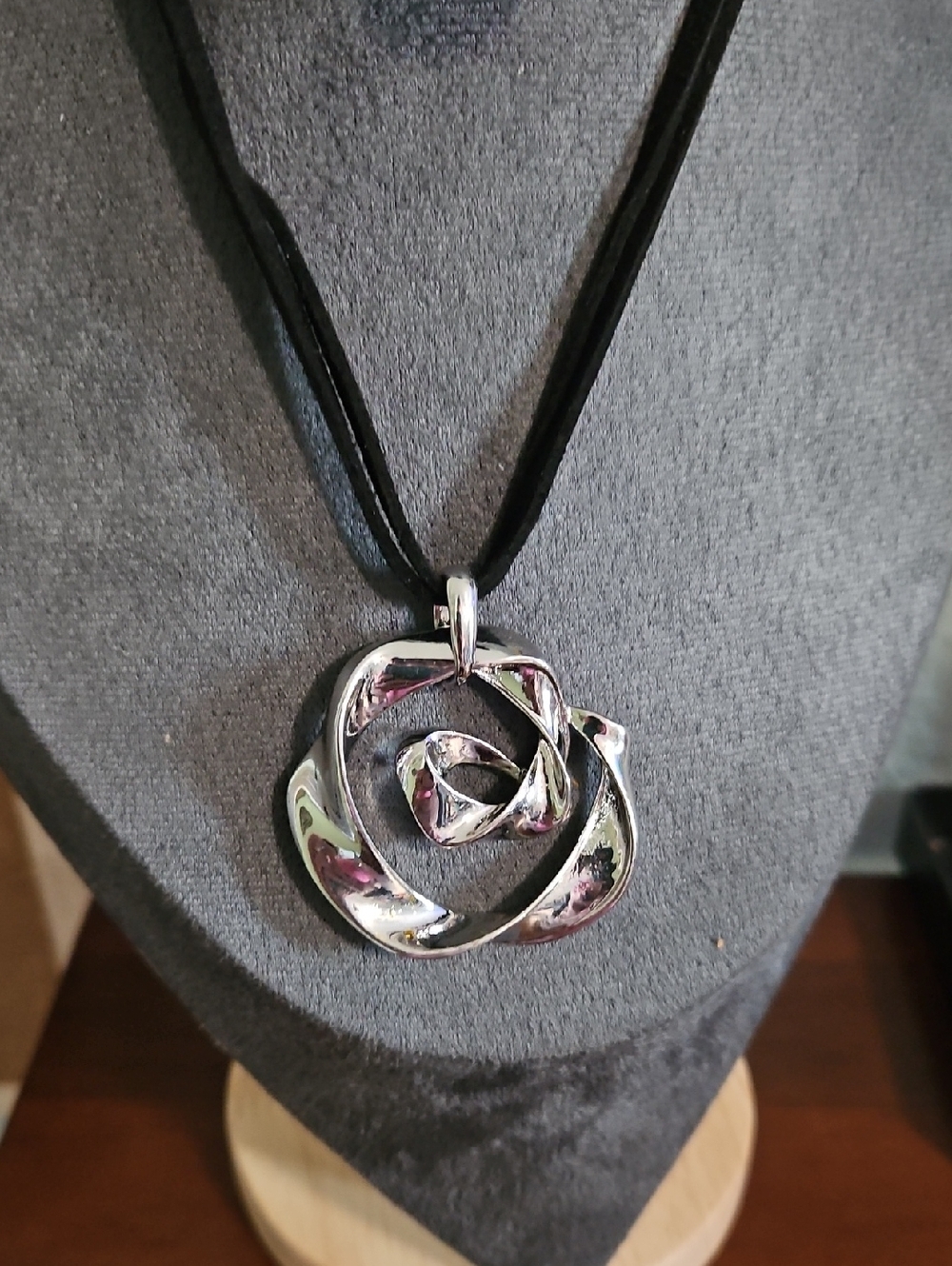 Silver Swirl Rose Pendant Necklace